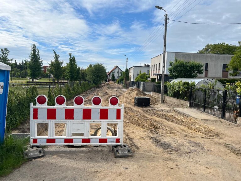 Trwają remonty dróg w dzielnicach Leszna