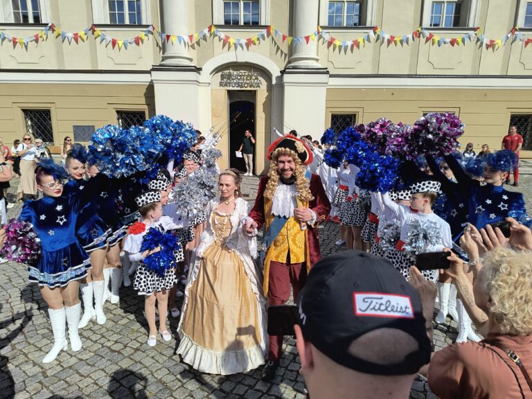 Rynek w królewskim stylu. 2 maja „Leszczyńskie po królewsku”