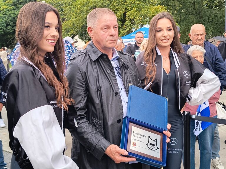 Ryszard Buśkiewicz odsłonił tablicę pamiątkową