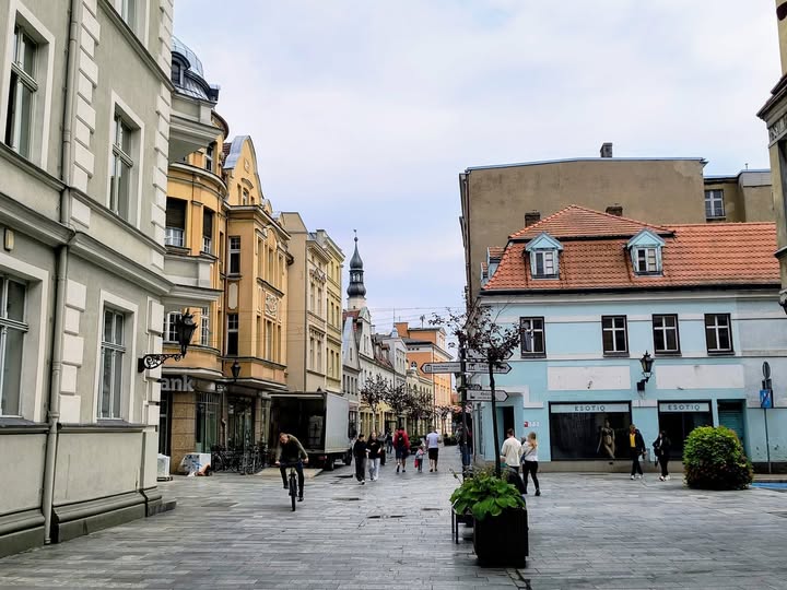 Według Chata GPT Leszno to idealne miasto na jesienny weekend w Wielkopolsce