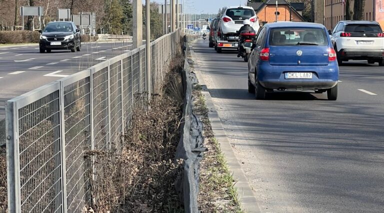 Uwaga kierowcy: w sobotę zwężenia na al. Jana Pawła II