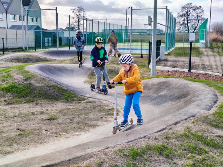 Na Zatorzu otwarto nowy pumptrack