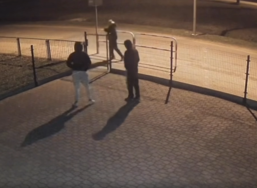 Nocny wandalizm na placu zabaw