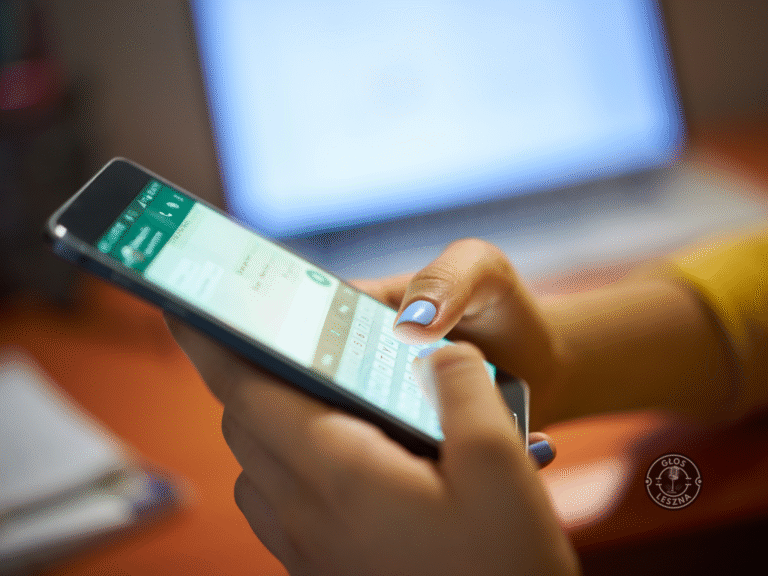 Urząd na WhatsAppie?