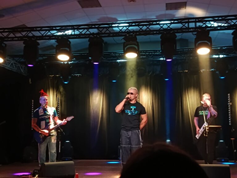 Koncert Skolima w Lesznie