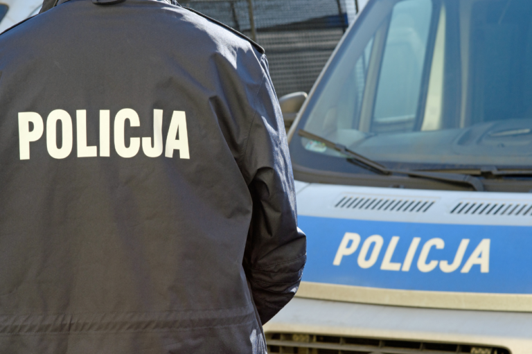 Próba zamiany miejsc nie pomogła. 21-letni uciekinier w rękach policji