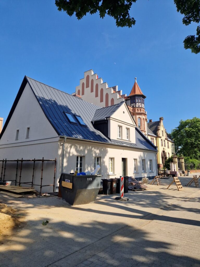 Siedem kamienic po remontach