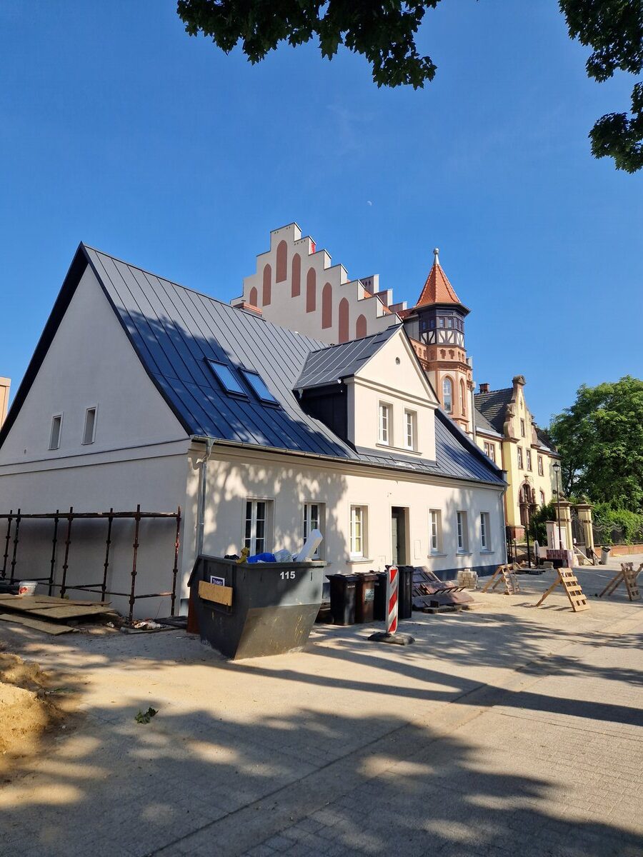 Siedem kamienic po remontach