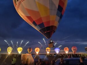 Drony i balony rozświetlą niebo nad Lesznem