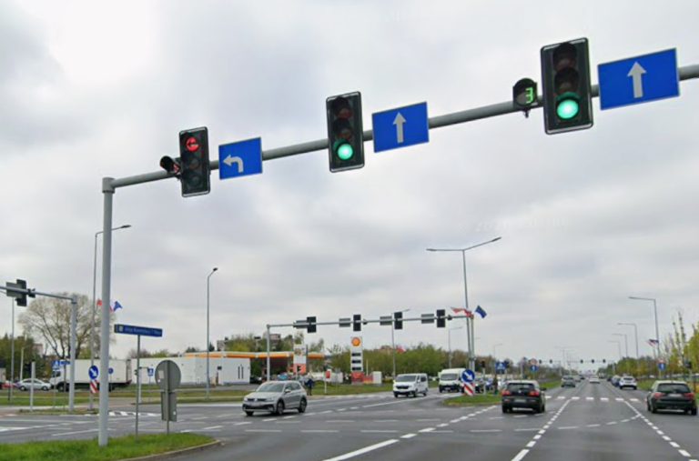 Jak spowolnić kierowców na al. Konstytucji 3 Maja w nocy?