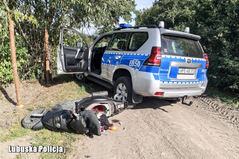 42-latek uciekał motorowerem i pieszo